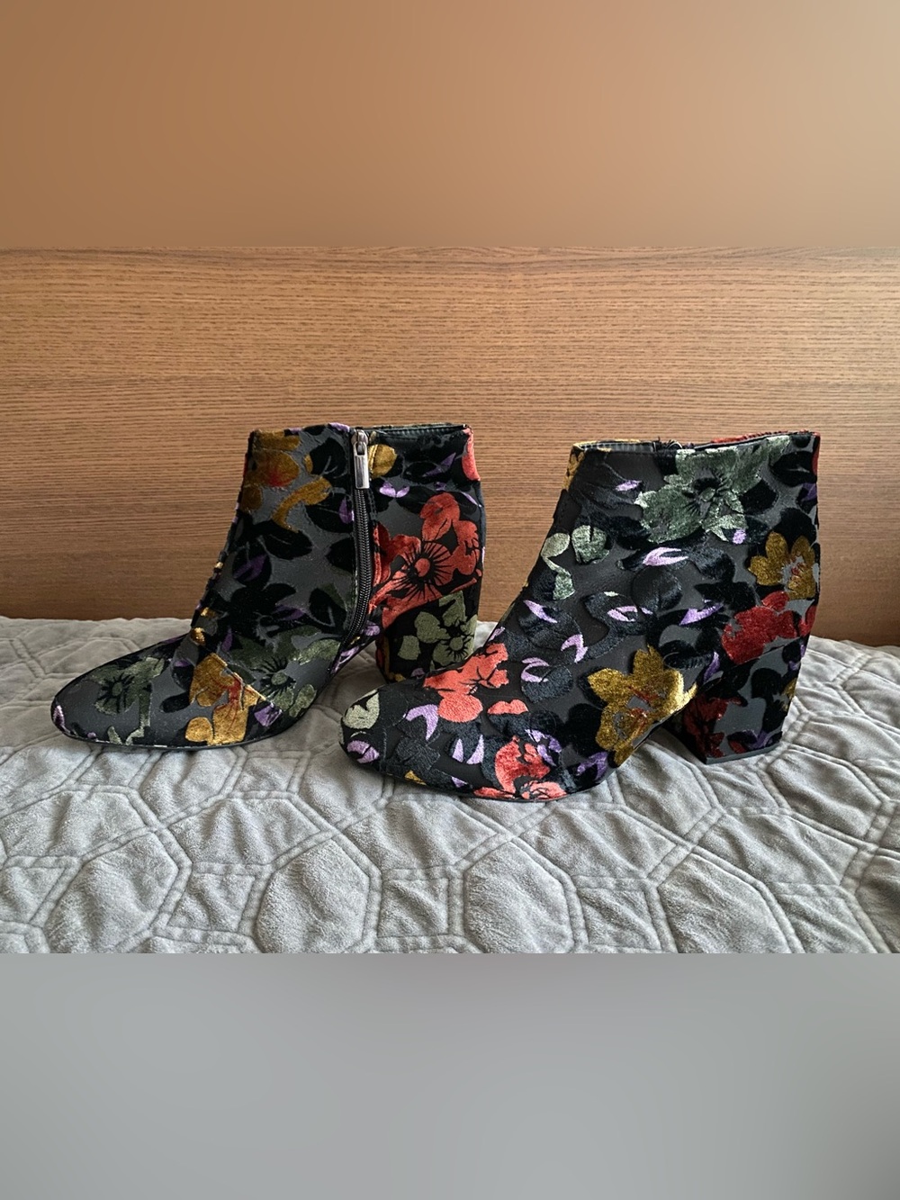 Cloudwalkers x Avenue Waverly Velvet Booties 12 Wide
